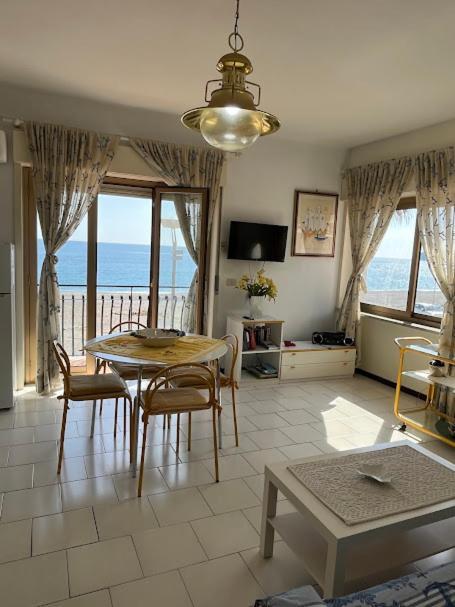 Casa Del Sole Apartment เลโตยานนี ภายนอก รูปภาพ
